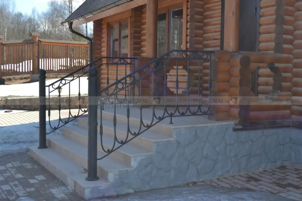 Кованое ограждение в дом