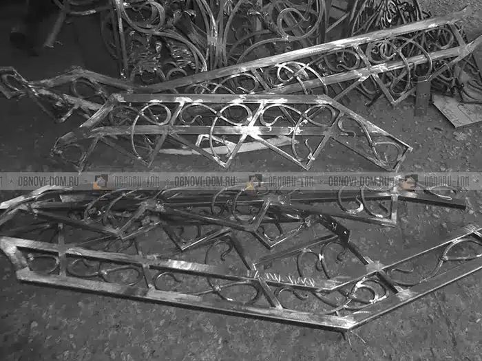 кованые косоуры для лестницы